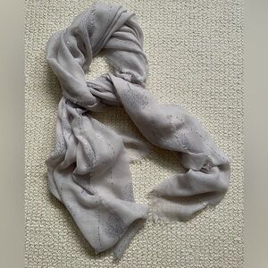 EUC | 🌿 Art of Polo Gentle Leaf Scarf | Gray Mulberry Tree Print